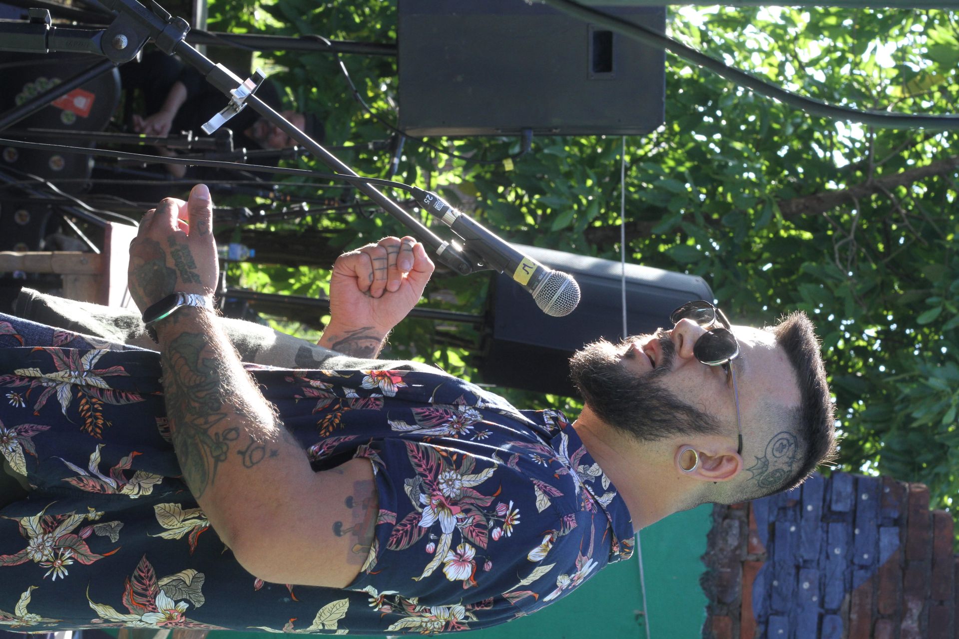 Rodrigo Fontoura abrindo o Evento que Rodrigo Fontoura foi Preponente Sarau Ao Natural dia 23-11-2024 na Musica da Casa Verde em Esteio (2)