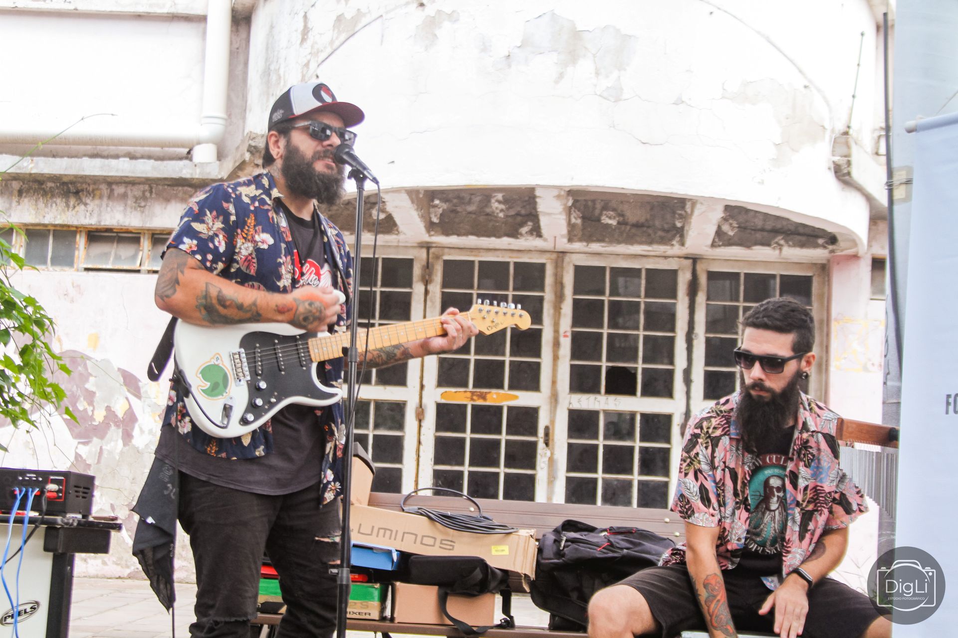 Rodrigo Fontoura apresentação da banda Digor na Feira da Economia Solidaria e Criativa de Esteio 15-03-2025 (8)