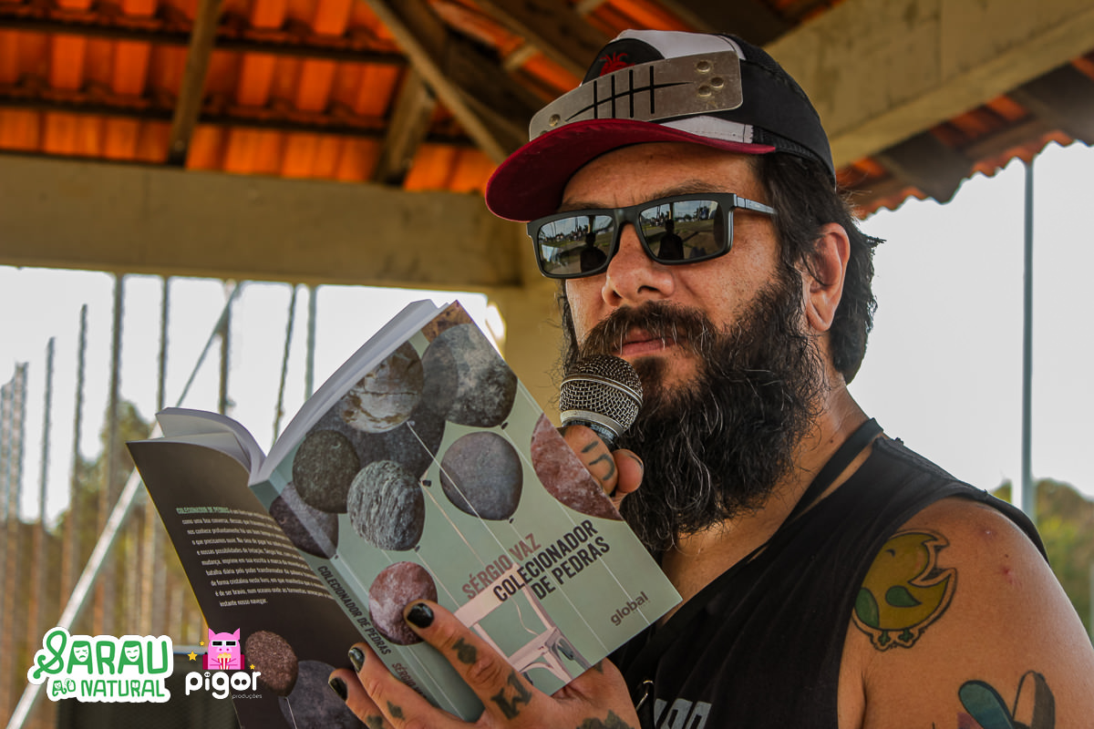 Rodrigo Fontoura no Sarau Ao Natural - Canoas Com Ares de Poesia (5)