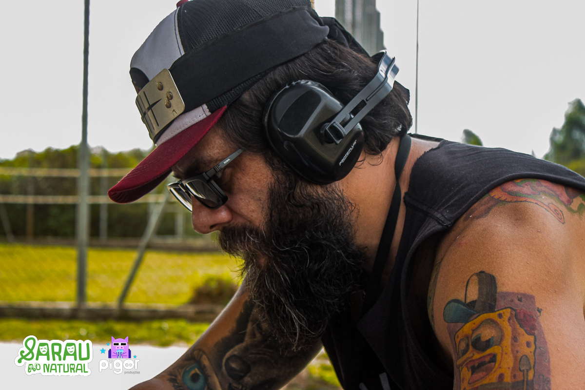 Rodrigo Fontoura no Sarau Ao Natural - Canoas Com Ares de Poesia q (3)