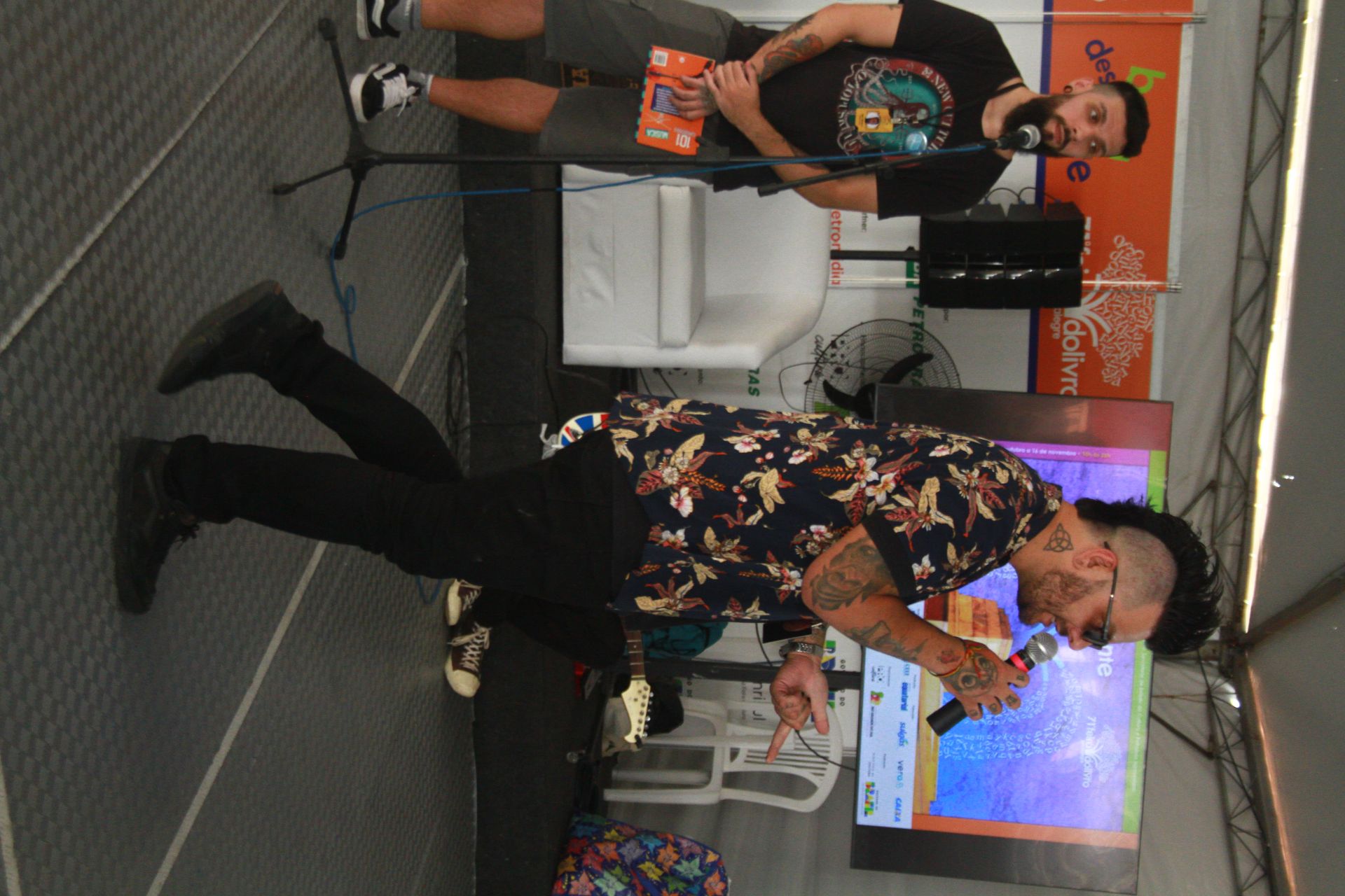 Rodrigo Fontoura no Sarau ao Natural edicao Feira do Livro de Porto Alegre 2025 (1)