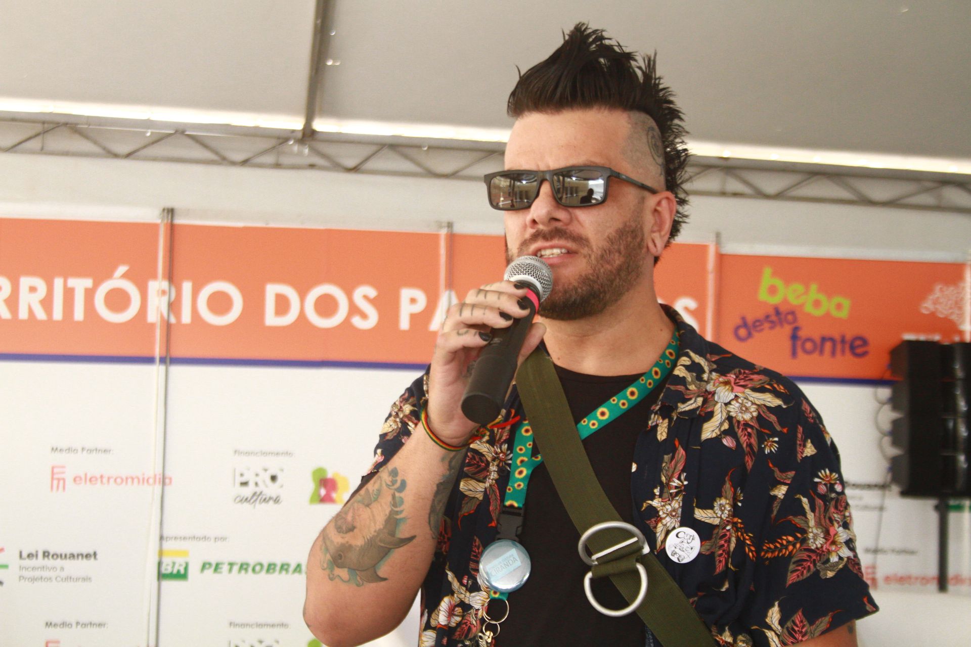 Rodrigo Fontoura no Sarau ao Natural edicao Feira do Livro de Porto Alegre 2025 (11)