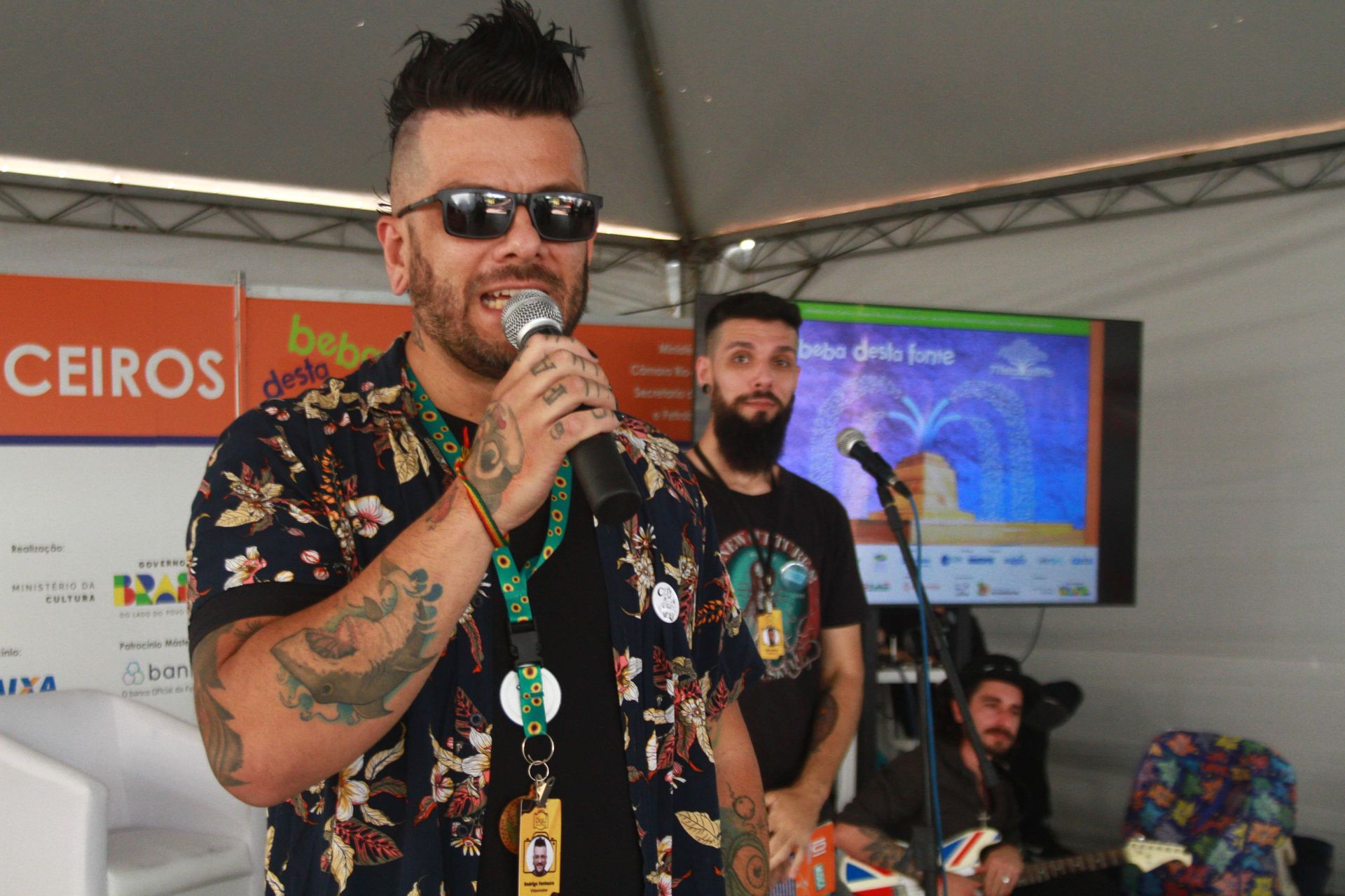 Rodrigo Fontoura no Sarau ao Natural edicao Feira do Livro de Porto Alegre 2025 (13)