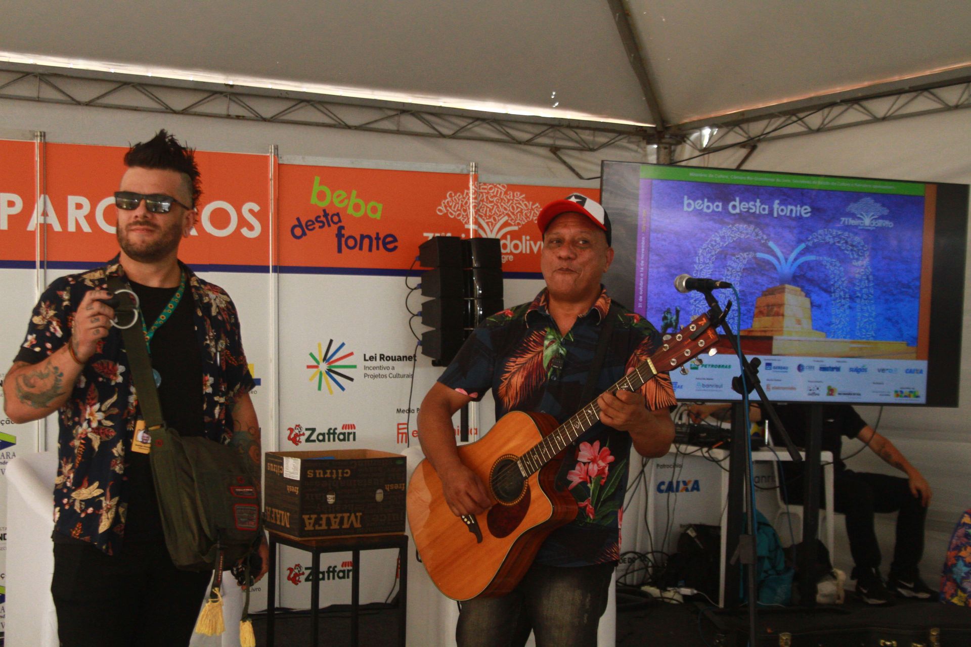 Rodrigo Fontoura no Sarau ao Natural edicao Feira do Livro de Porto Alegre 2025 (5)