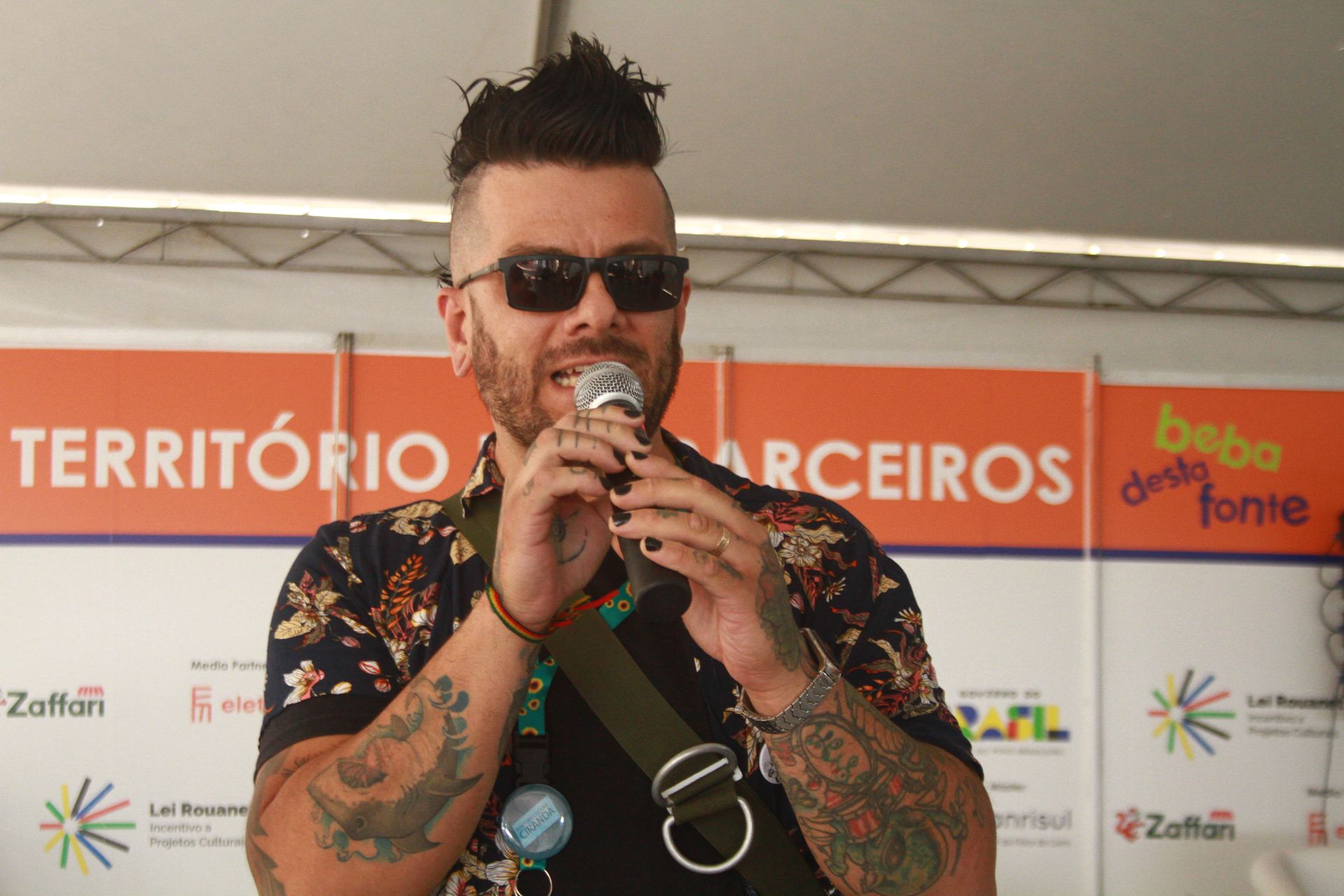 Rodrigo Fontoura no Sarau ao Natural edicao Feira do Livro de Porto Alegre 2025 (9)